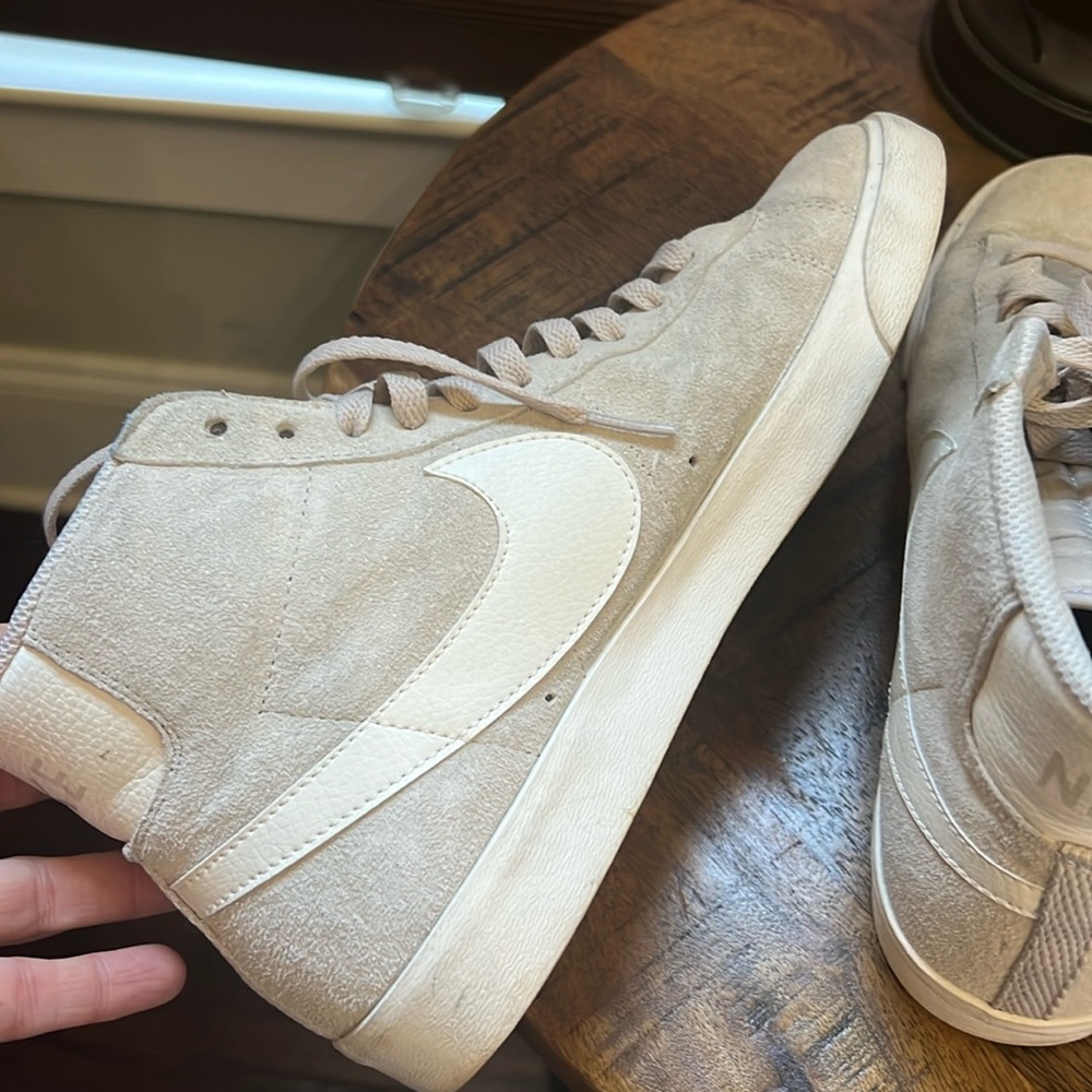 Women’s Nike Blazer Mid 77’ Vintage Style high tops 917862-005